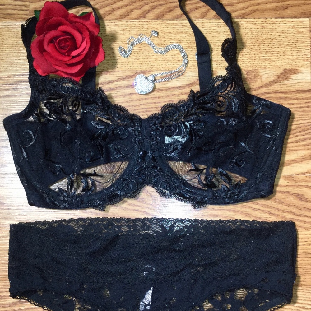 Soma black 34DD bra